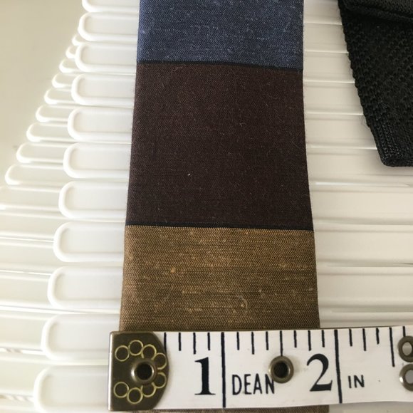 Stylish pair of Men's Ties - Picture 4 of 4